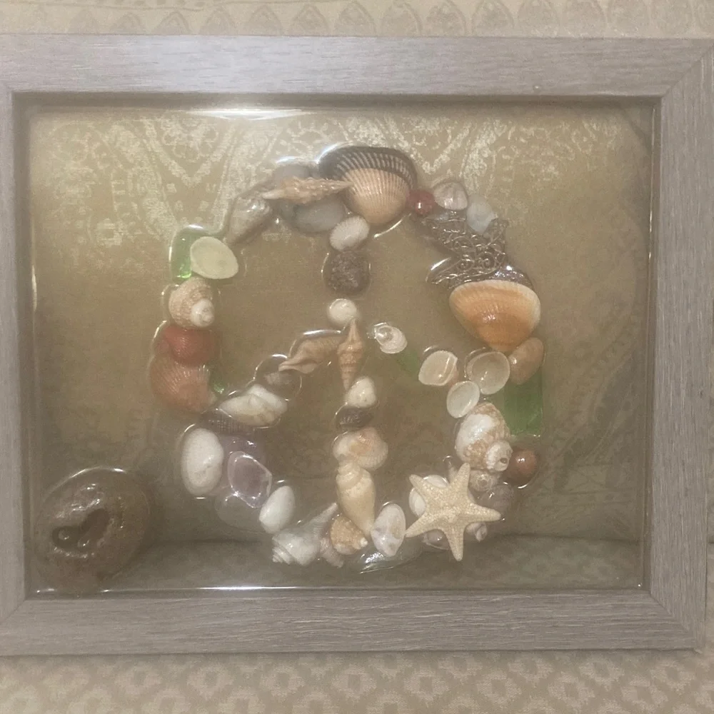 Seashell Peace Sign Wall Art - Picture 3 of 8